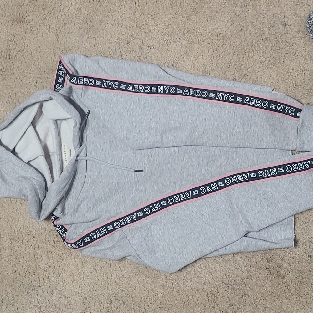 Aero crop sweatshirt